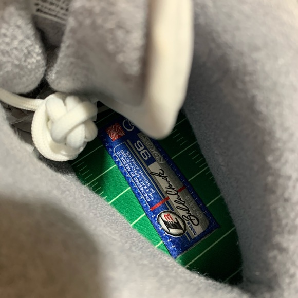 Reebok Question Mid Philadelphia Eagles Size 8 Silver Green Cream Mens Shoes - Picture 7 of 11